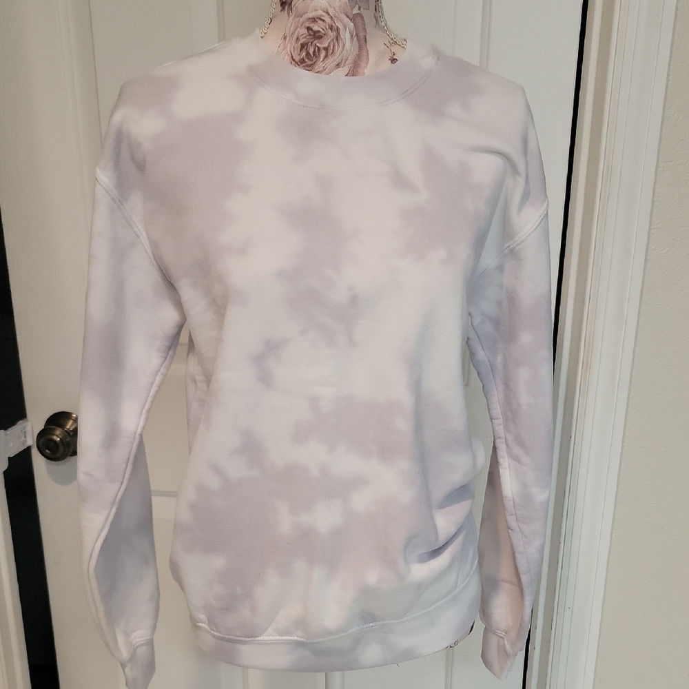 Tie-Dye Sweatshirt in White and Purple